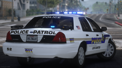 An emergency vehicle with a retro Crown Victoria police car and a Whelen Patriot lightbar from Othrin for FiveM